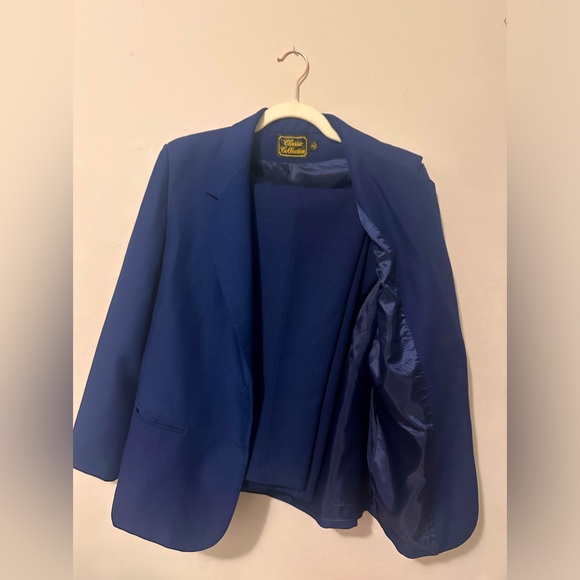 Elegant Classic Collection Navy Pant Suit - US Size 10 - Picture 1 of 4